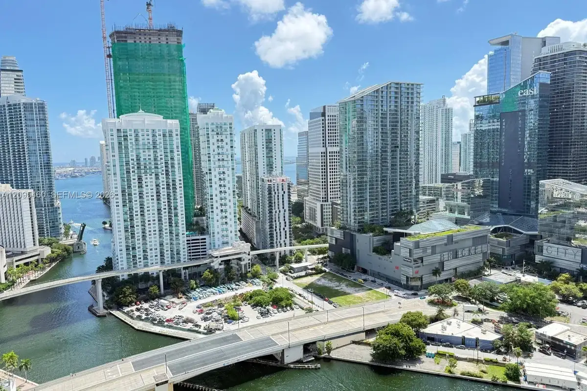 90 SW 3rd St #3510, Miami: photo 1 of 49