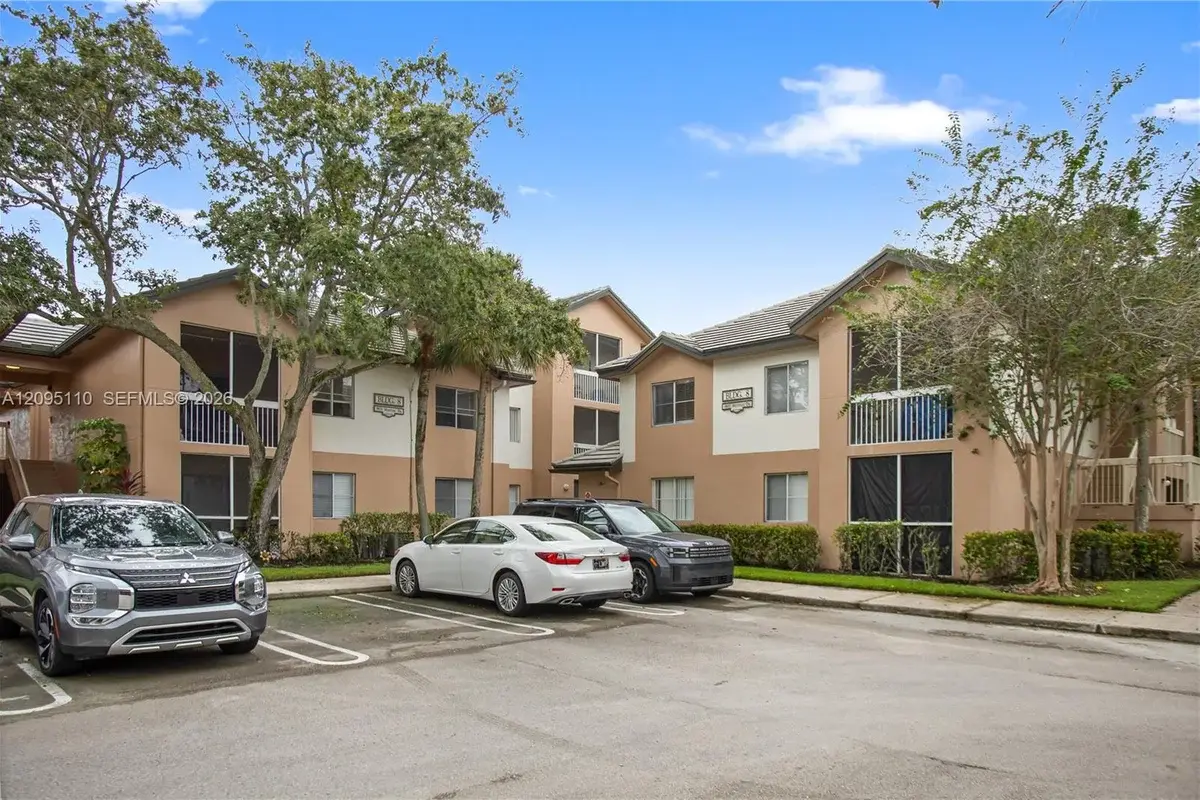 9833 Westview Dr #835, Coral Springs: photo 1 of 35