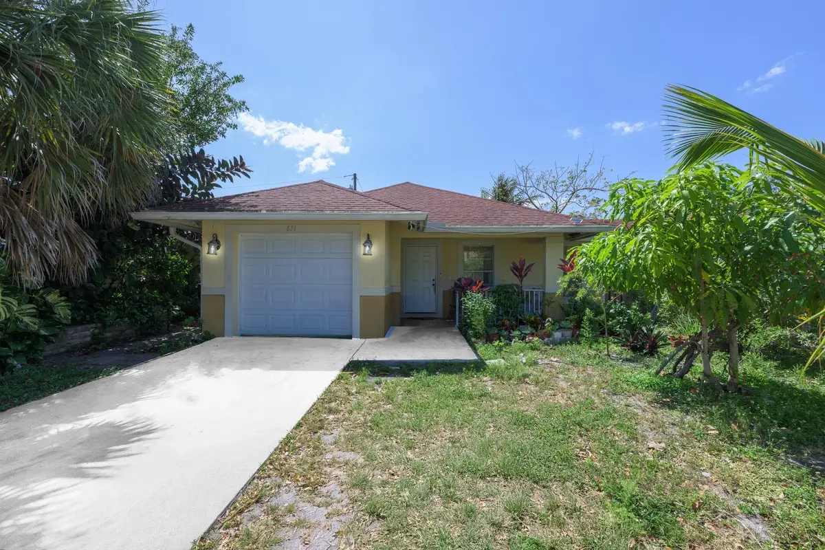 631 S A St, Lake Worth Beach: photo 1 of 28