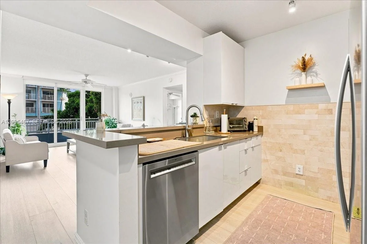 2665 SW 37th Ave #211, Miami: photo 1 of 28
