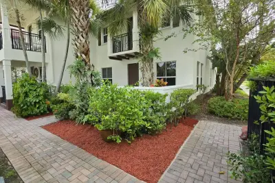 4726 Monarch Way, Coconut Creek: photo 1 of 81