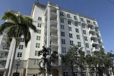 403 S Sapodilla Ave #104, West Palm Beach: photo 1 of 8