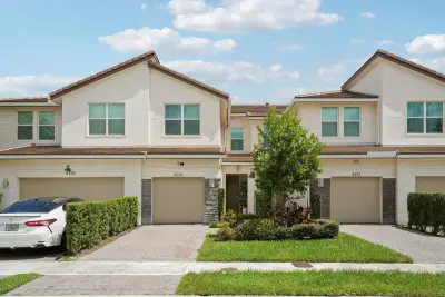 4334 Veleiros Ave, Deerfield Beach: photo 1 of 41
