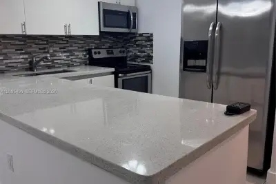 16751 NE 9th Ave #210, North Miami Beach: photo 1 of 9