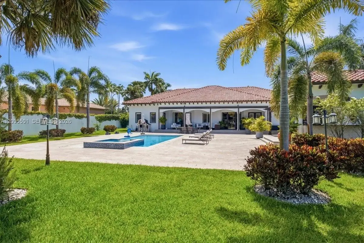 331 SW 124th Ave, Miami: photo 1 of 92