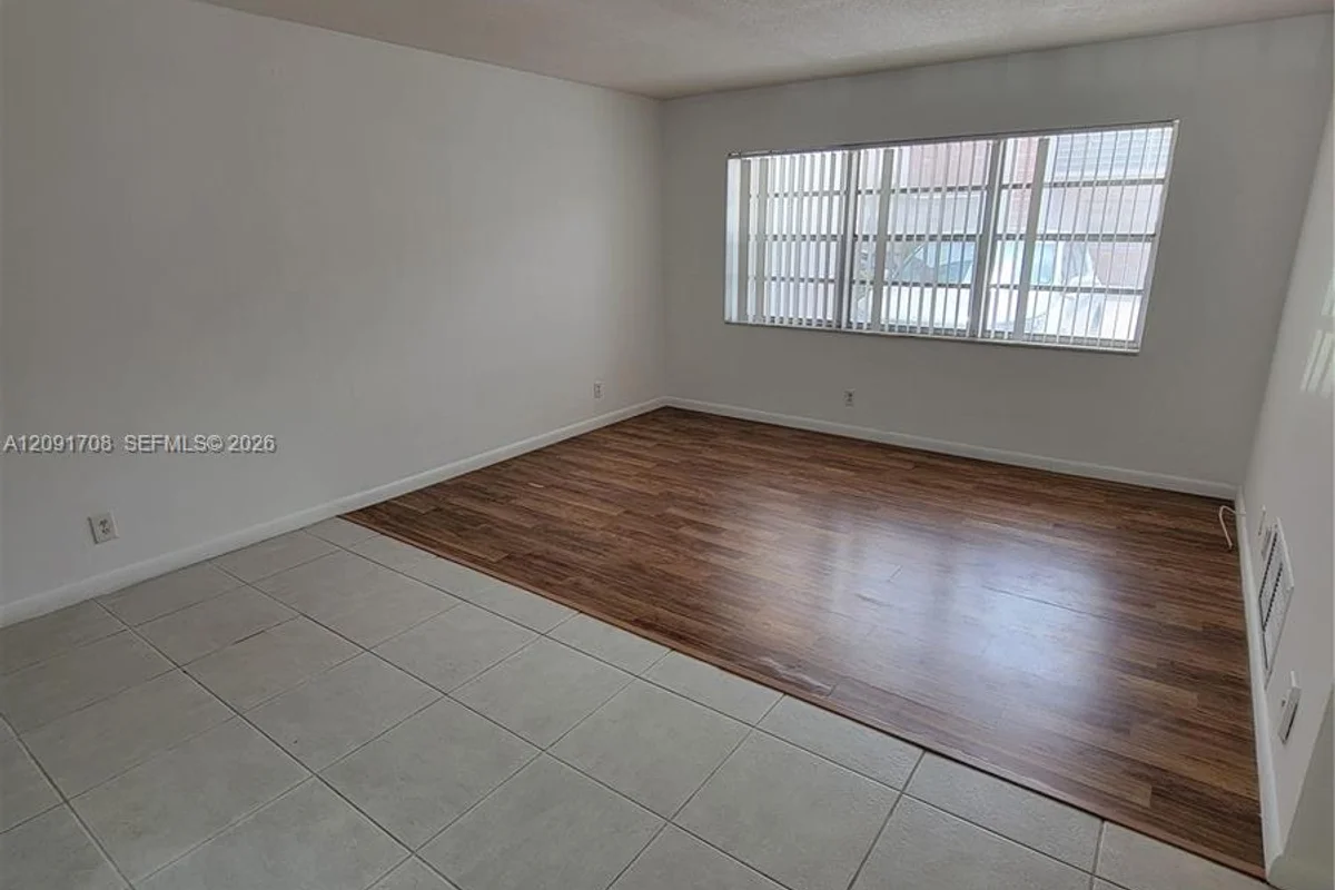 3550 NW 8th Ave #505, Pompano Beach: photo 1 of 13