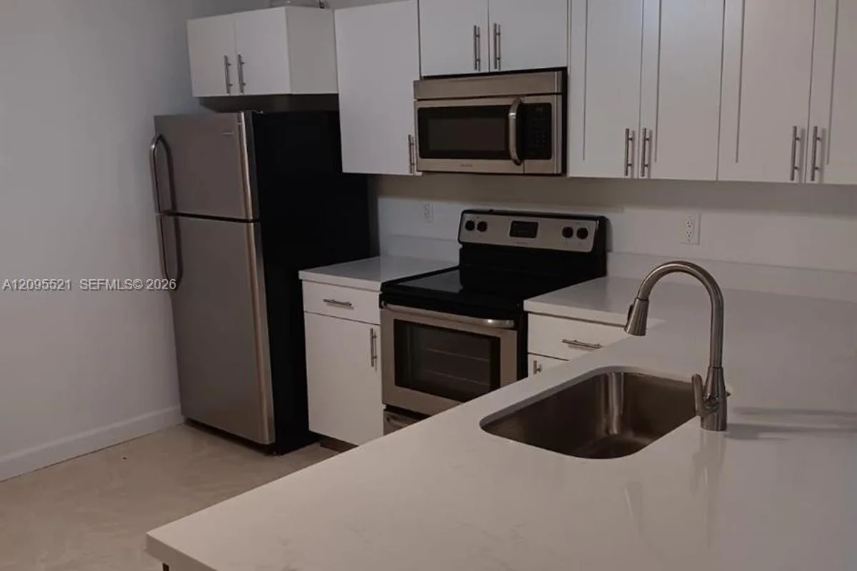 10161 W Sunrise #104, Plantation: photo 1 of 4