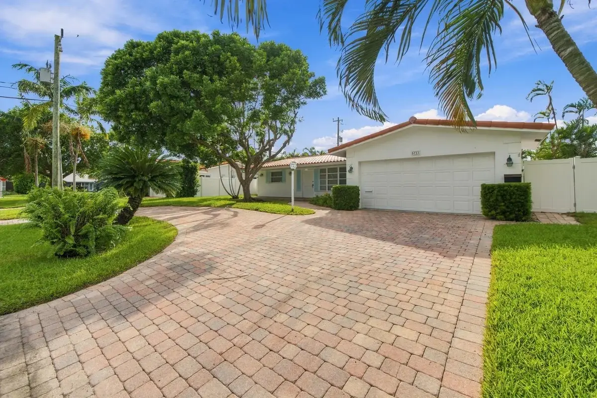 5711 NE 19th Ter, Fort Lauderdale: photo 1 of 28