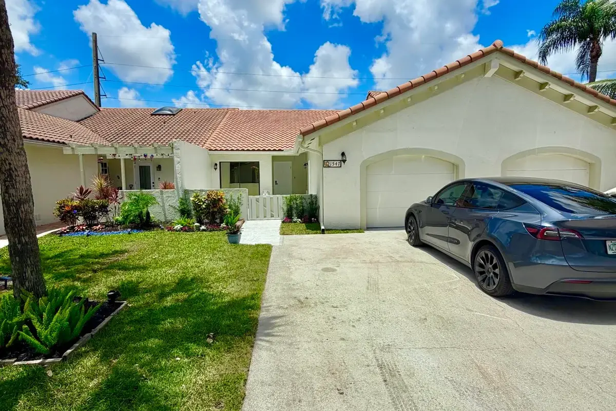 21547 Altamira Ave, Boca Raton: photo 1 of 28