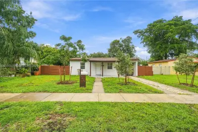 133 SW 22nd Ter, Fort Lauderdale: photo 1 of 23