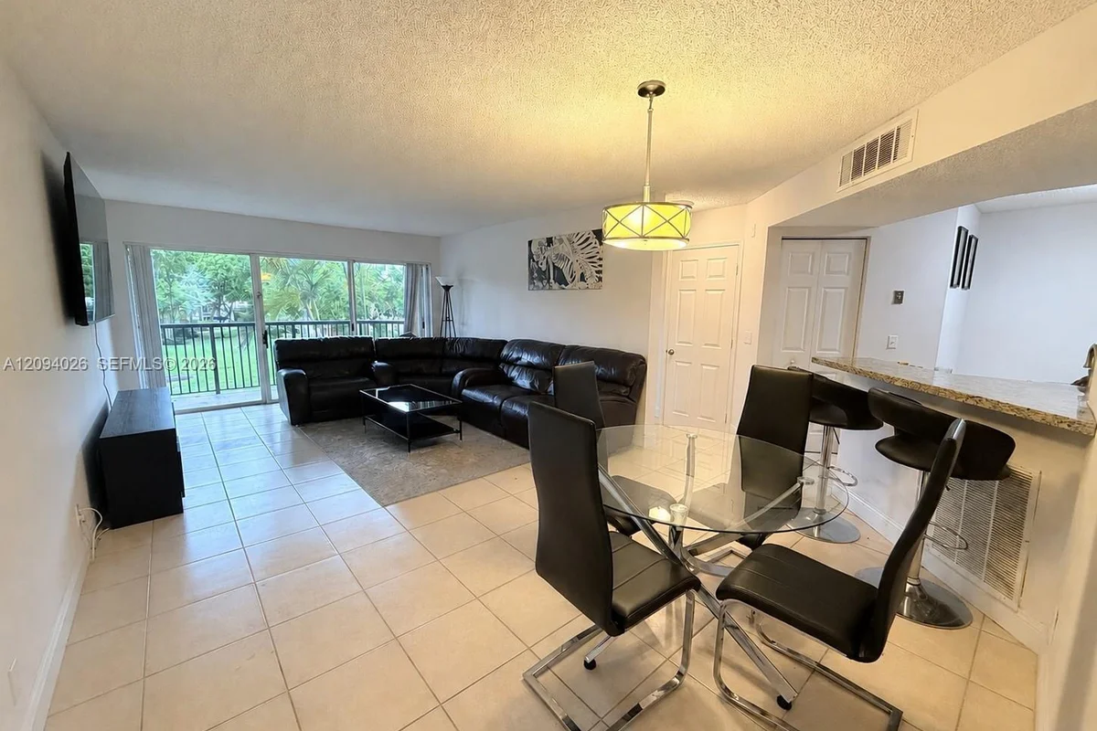 8741 Wiles Rd #204, Coral Springs: photo 1 of 11