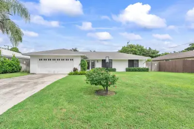 1291 SW 27th Pl, Boynton Beach: photo 1 of 28