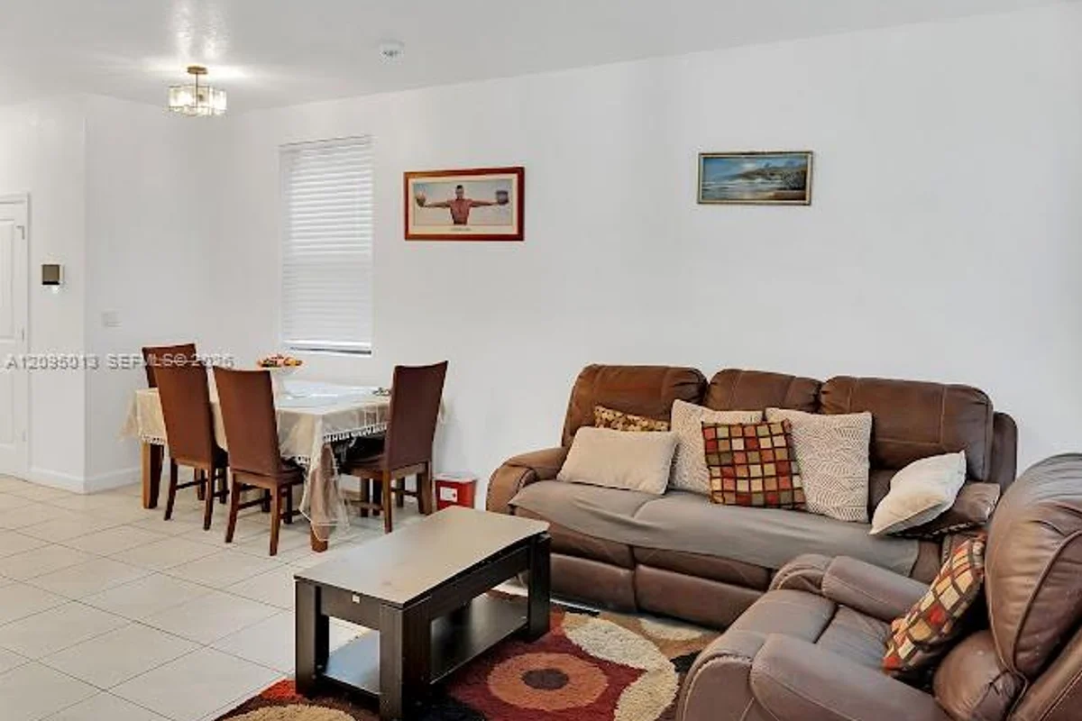 634 SW 12th St, Florida City: photo 1 of 2