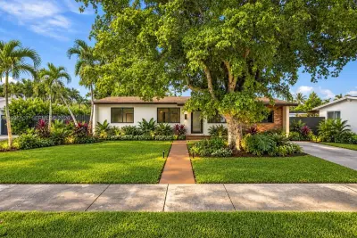 4920 SW 94th Ct, Miami: photo 1 of 30