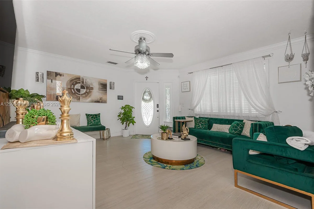 7171 Sheridan St, Hollywood: photo 1 of 28