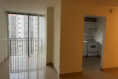 17011 N Bay Rd #708, Sunny Isles Beach: photo 1 of 14