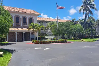 400 NE 20th St #D307, Boca Raton: photo 1 of 23