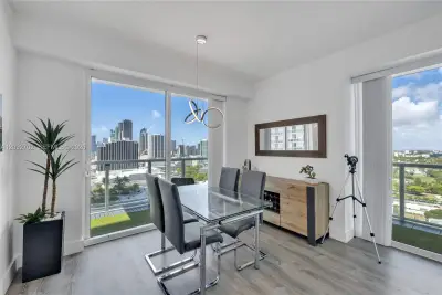 1900 N Bayshore Dr #2311, Miami: photo 1 of 43