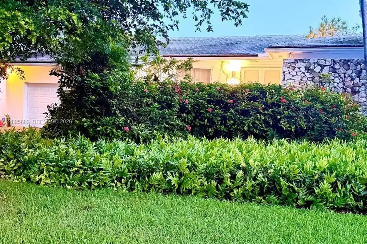 1460 Tagus Ave, Coral Gables: photo 1 of 20