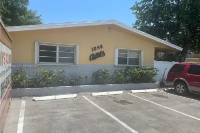 1646 N Dixie Hwy #3, Fort Lauderdale: photo 1 of 2