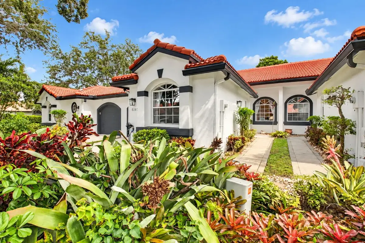 8285 Via Di Veneto, Boca Raton: photo 1 of 29