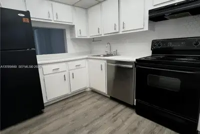8301 Sands Point Blvd #S206, Tamarac: photo 1 of 10