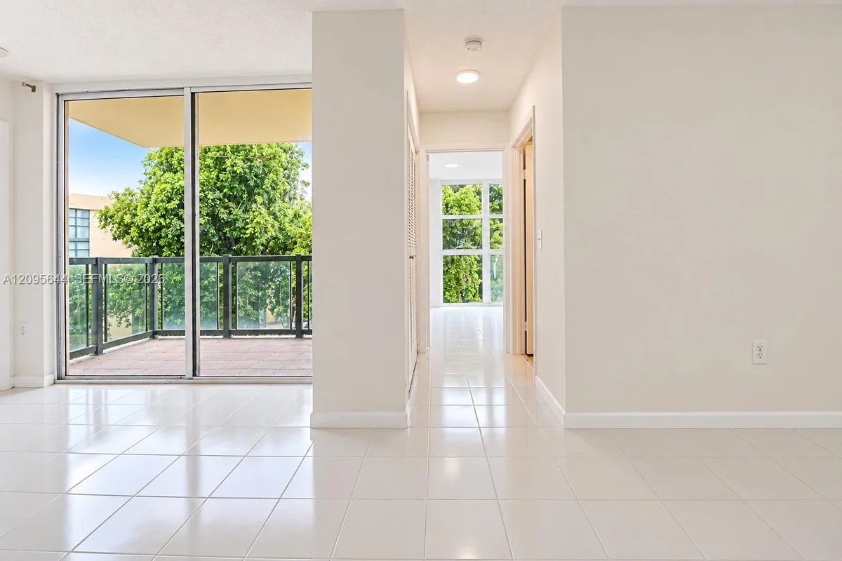 11750 SW 18th St #416-I, Miami: photo 1 of 16