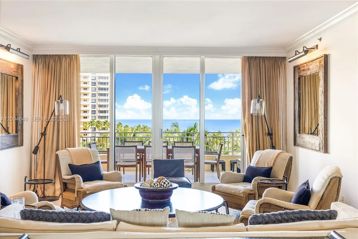 799 Crandon Blvd #705, Key Biscayne: photo 1 of 11