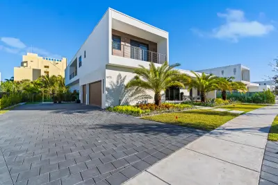 16773 Botaniko Dr S, Weston: photo 1 of 52