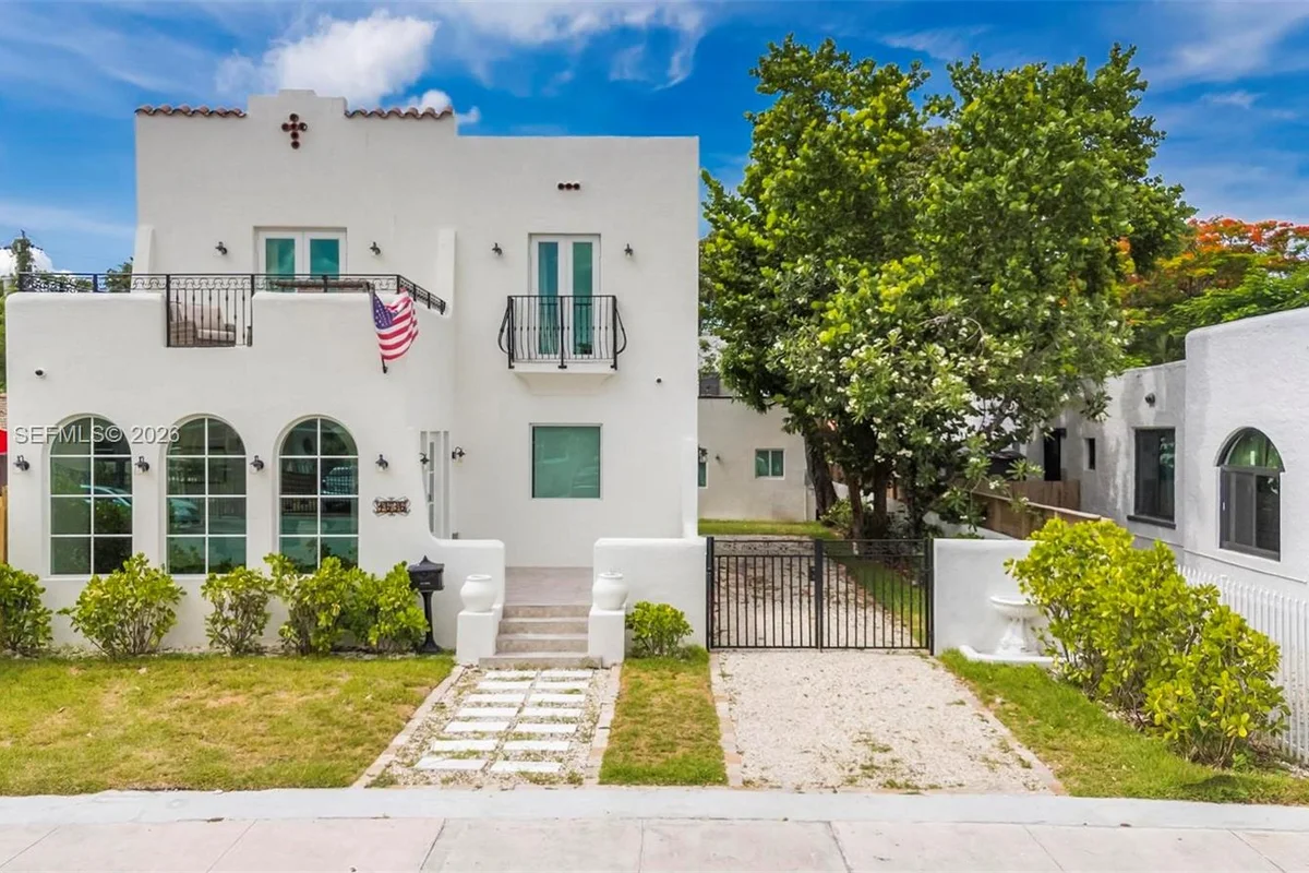 1636 SW 9th St, Miami: photo 1 of 78
