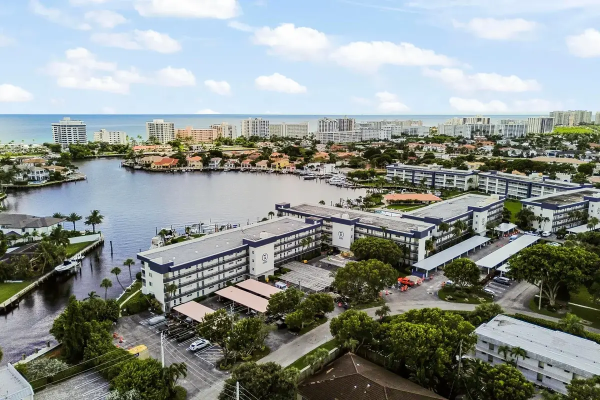 3351 Spanish Trl #413, Delray Beach: photo 1 of 31