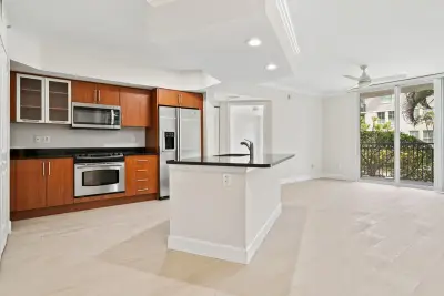 600 S Dixie Hwy #636, West Palm Beach: photo 1 of 31