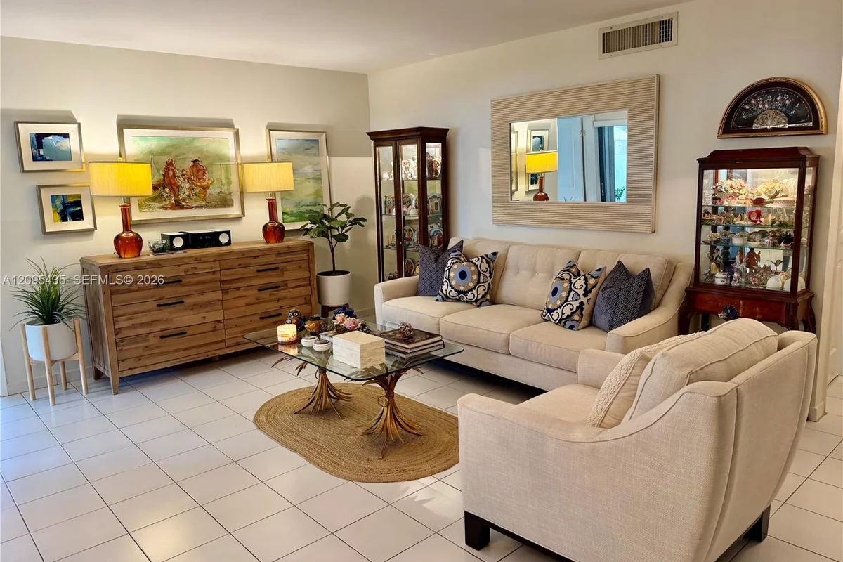 8827 SW 123rd Ct #103, Miami: photo 1 of 31