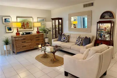 8827 SW 123rd Ct #103, Miami: photo 1 of 31