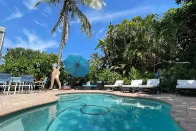 540 NE 17th Ave, Fort Lauderdale: photo 1 of 60