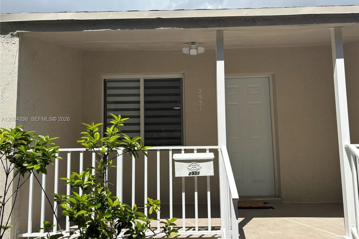 2931 SW 19th Ter, Miami: photo 1 of 13