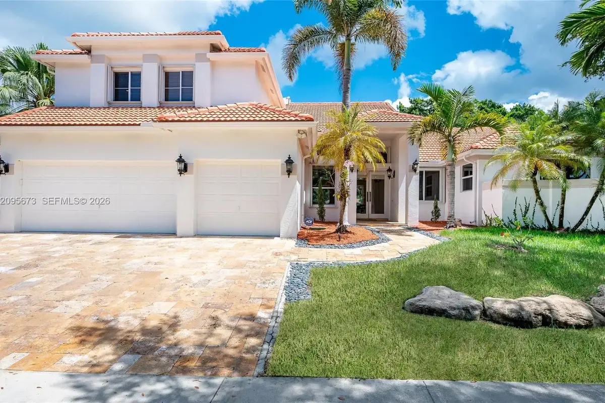 3216 Huntington, Weston: photo 1 of 32
