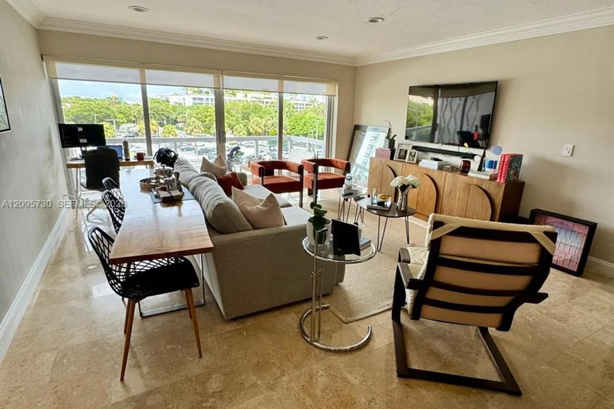 2451 Brickell Ave #5P, Miami: photo 1 of 11