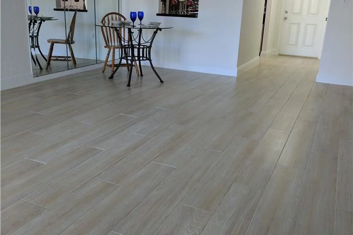8465 Sunrise Lakes Blvd #101, Sunrise: photo 1 of 3