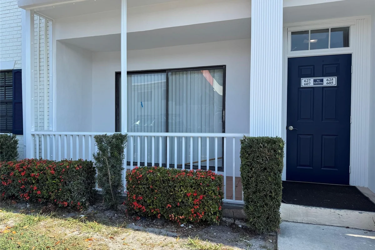 160 Cypress Club Dr #607, Pompano Beach: photo 1 of 31