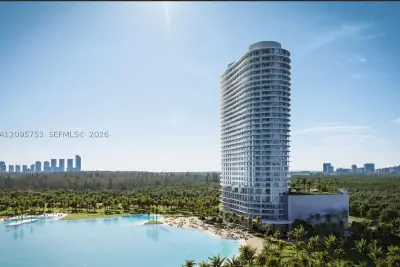 2411 Laguna Cir #1204, Miami: photo 1 of 37