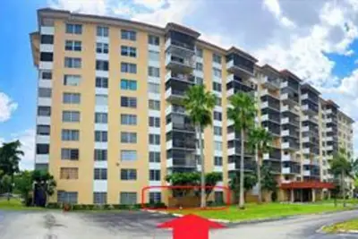 4174 Inverrary Dr #103, Lauderhill: photo 1 of 33