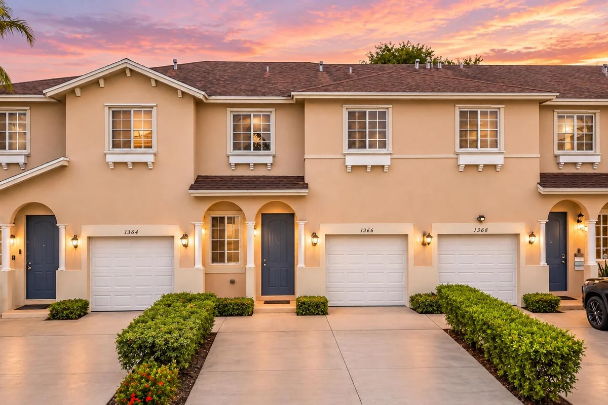 1366 NW 214th Ter, Miami Gardens: photo 1 of 64