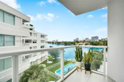 9821 E Bay Harbor Dr #501, Bay Harbor Islands: photo 1 of 45