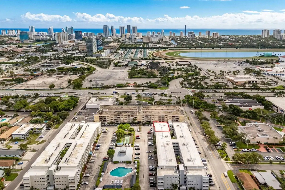 329 SE 3rd St #502P, Hallandale Beach: photo 1 of 31