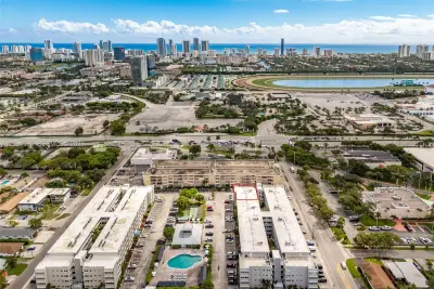 329 SE 3rd St #502P, Hallandale Beach: photo 1 of 31