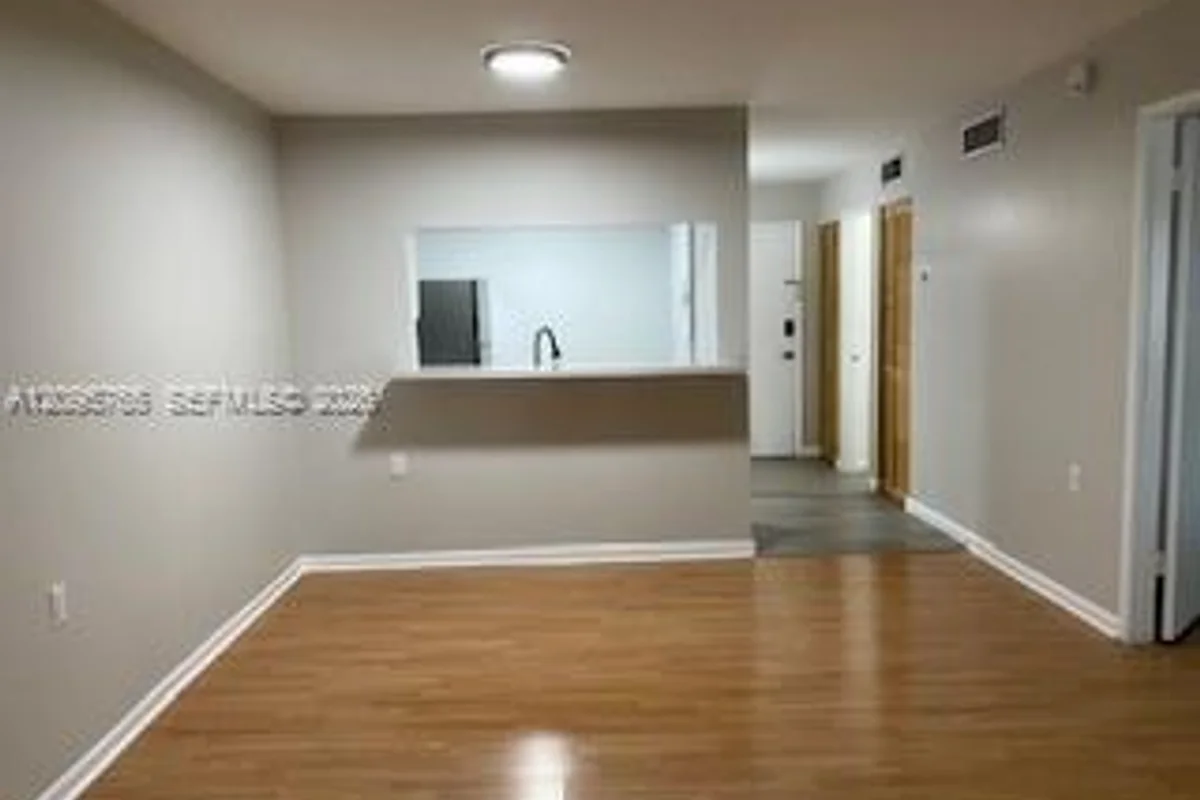 11293 SW 88th St #206M, Miami: photo 1 of 14