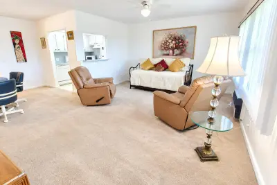 160 Preston Way, Boca Raton: photo 1 of 27