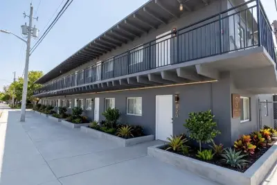 485 SW 4th Ave #9, Homestead: photo 1 of 9