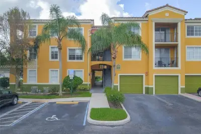 2080 W Preserve Way #303, Miramar: photo 1 of 22